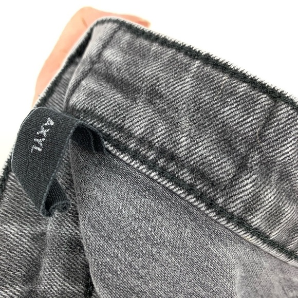 BDG axyl slim raw hem cropped jeans, size 26 - Picture 7 of 7